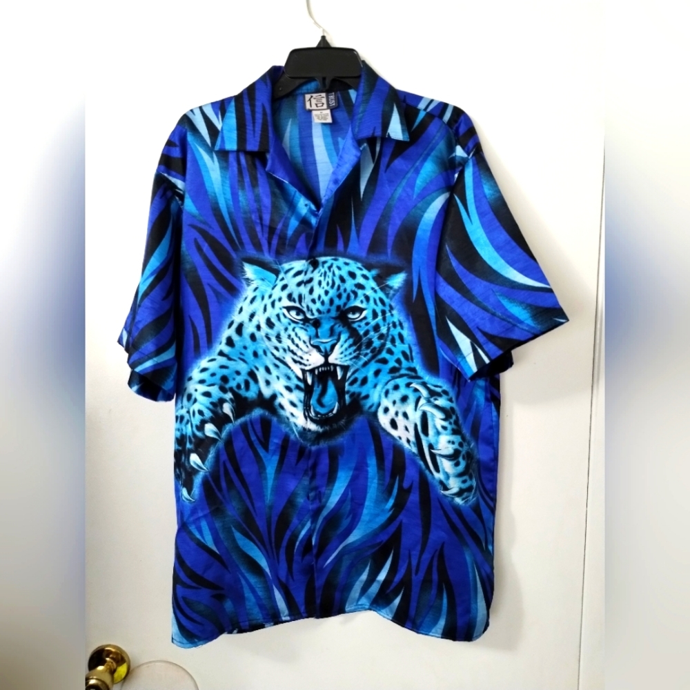 Vintage Trust Men's Graphic Print Blue Leopard‎ Button Up Shirt Size Medium